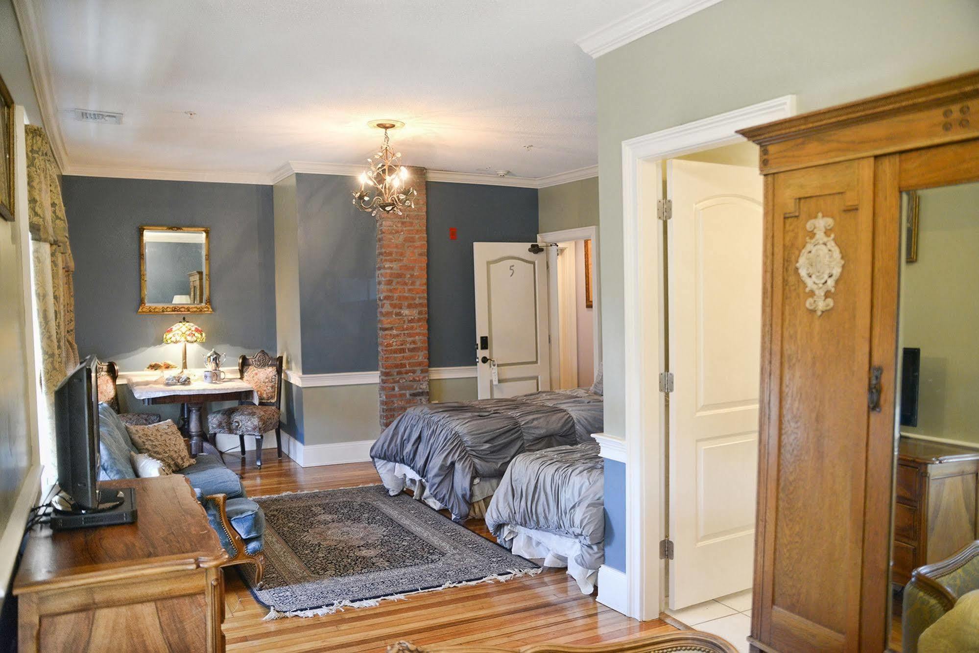 Naomi'S Inn Bed & Breakfast Спрингфилд Экстерьер фото
